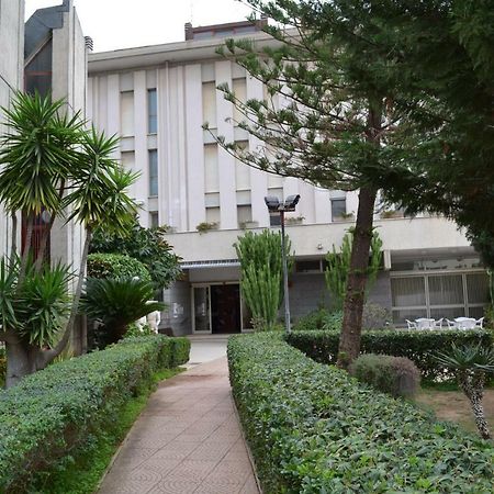 Centro Giovanile Padre Minozzi Hotel Policoro Exterior photo