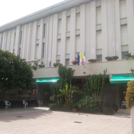 Centro Giovanile Padre Minozzi Hotel Policoro Exterior photo